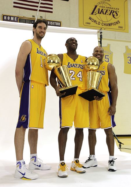 年友谊方面 年友谊方面