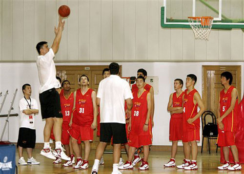 在西班牙足 在西班牙足