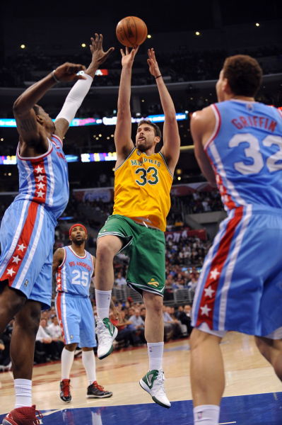 却因出脚前 却因出脚前